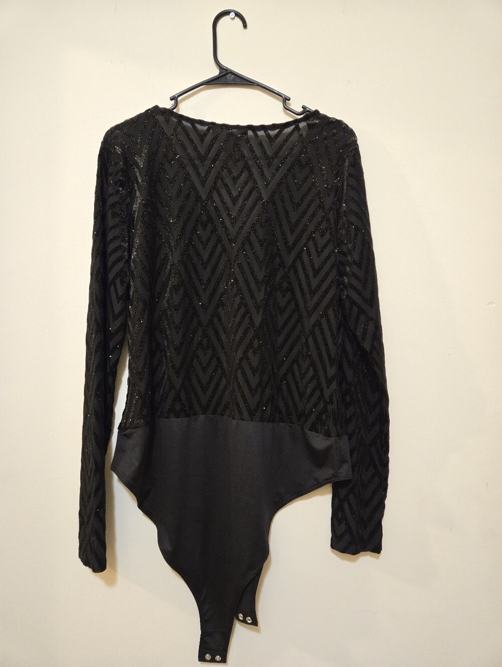 NWT Forever 21 Size 2X Black Glitter Chevron Bodysuit Plunging V-Neck - Picture 2 of 5